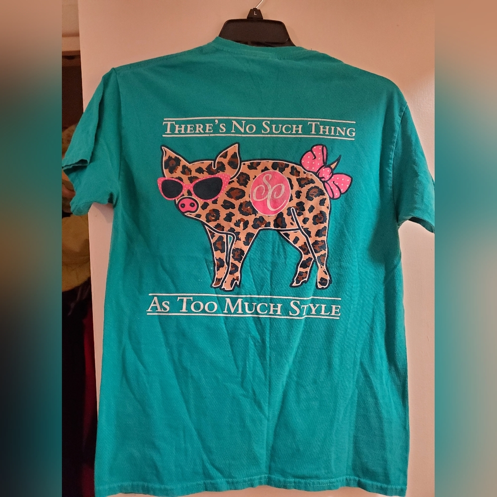 Womens Southern Couture short sleeve size medium tshirt